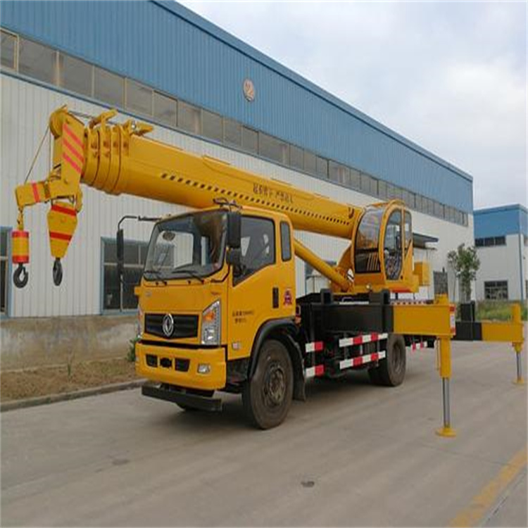 新泰小型吊机出租电话