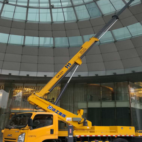 新泰附近高空作业车租赁｜安全设备租赁｜高空安装|工程定制化方案｜亿立达设备租赁